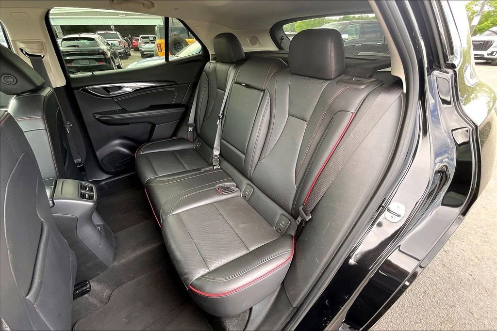 Used 2023 Buick Envision Essence w/ Sport Touring Package image 24