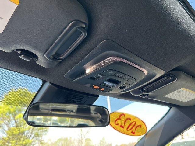 Used 2023 Toyota Corolla SE w/ SE Package image 27