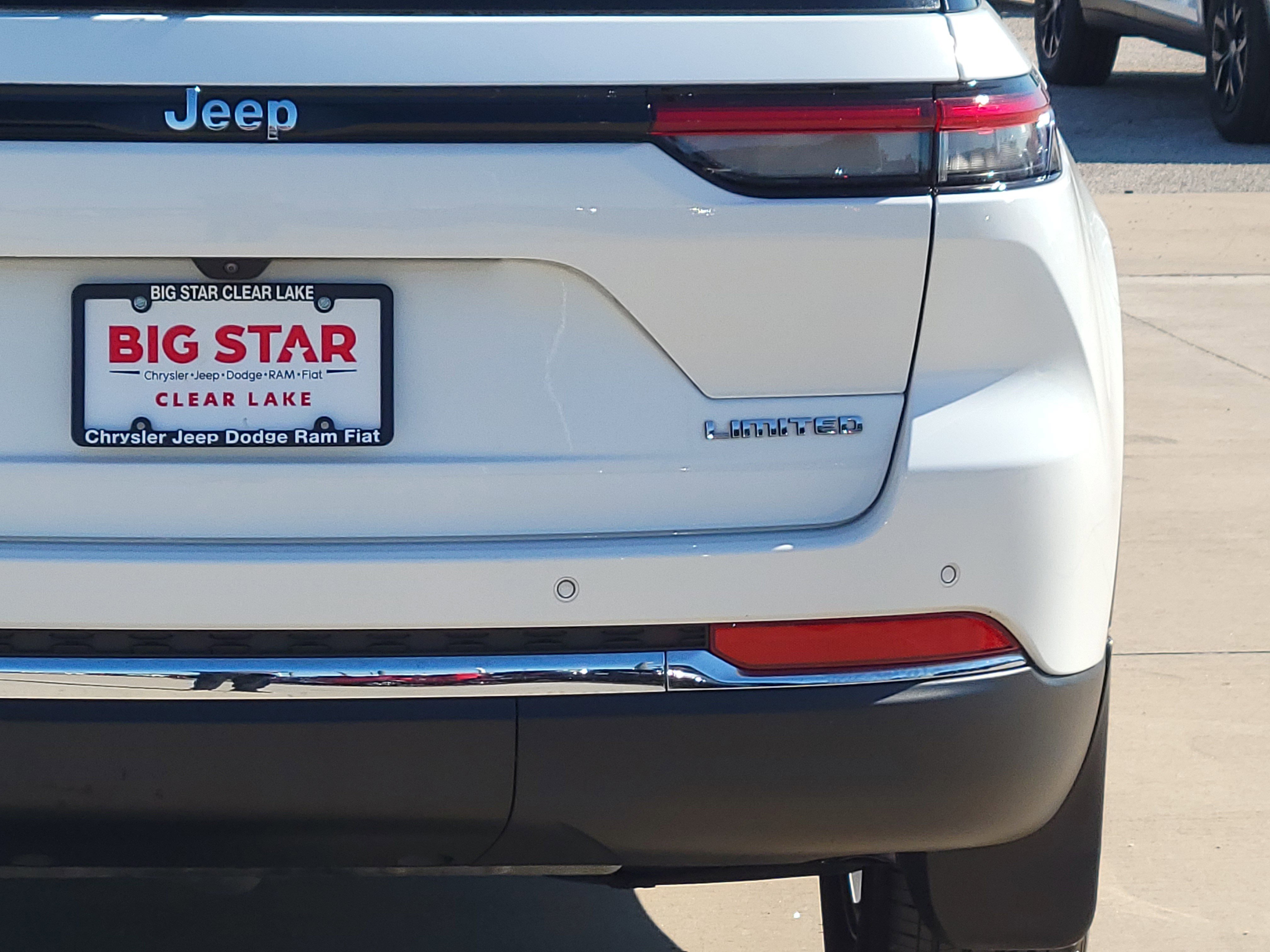 Used 2022 Jeep Grand Cherokee Limited image 7