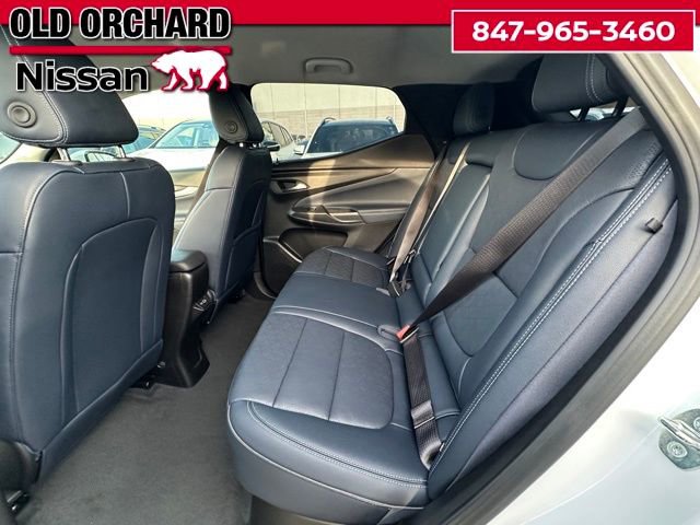 Used 2023 Chevrolet Bolt EUV LT w/ Convenience Package FWD image 12
