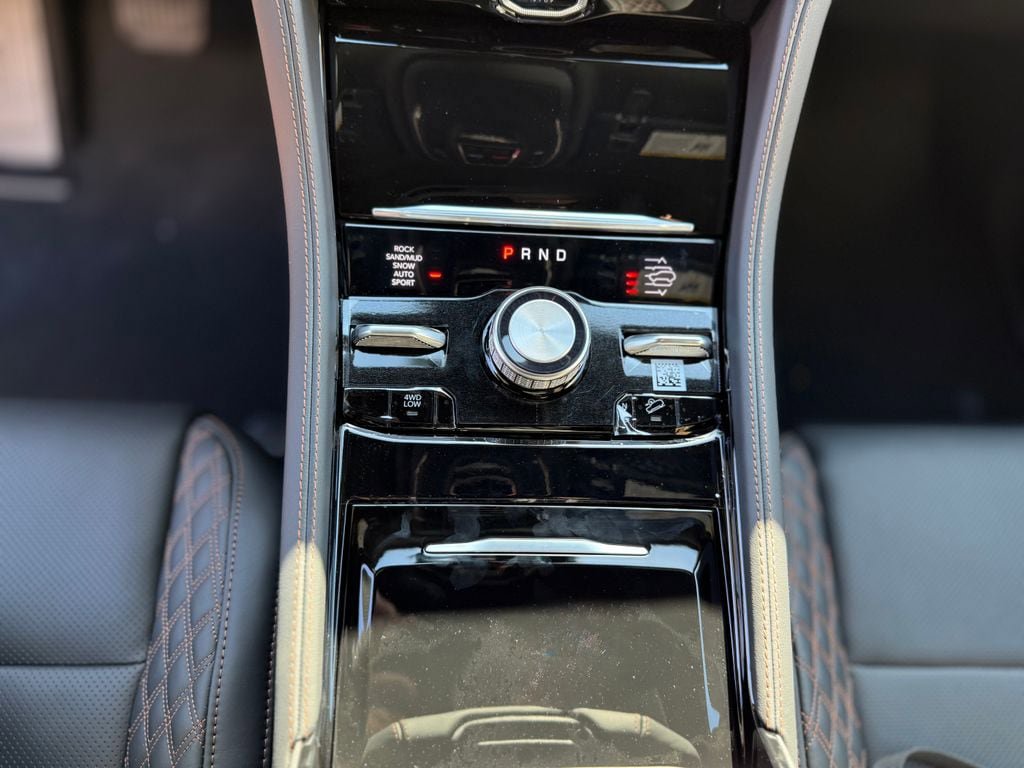 New 2026 Jeep Grand Cherokee Summit AWD/4WD image 11
