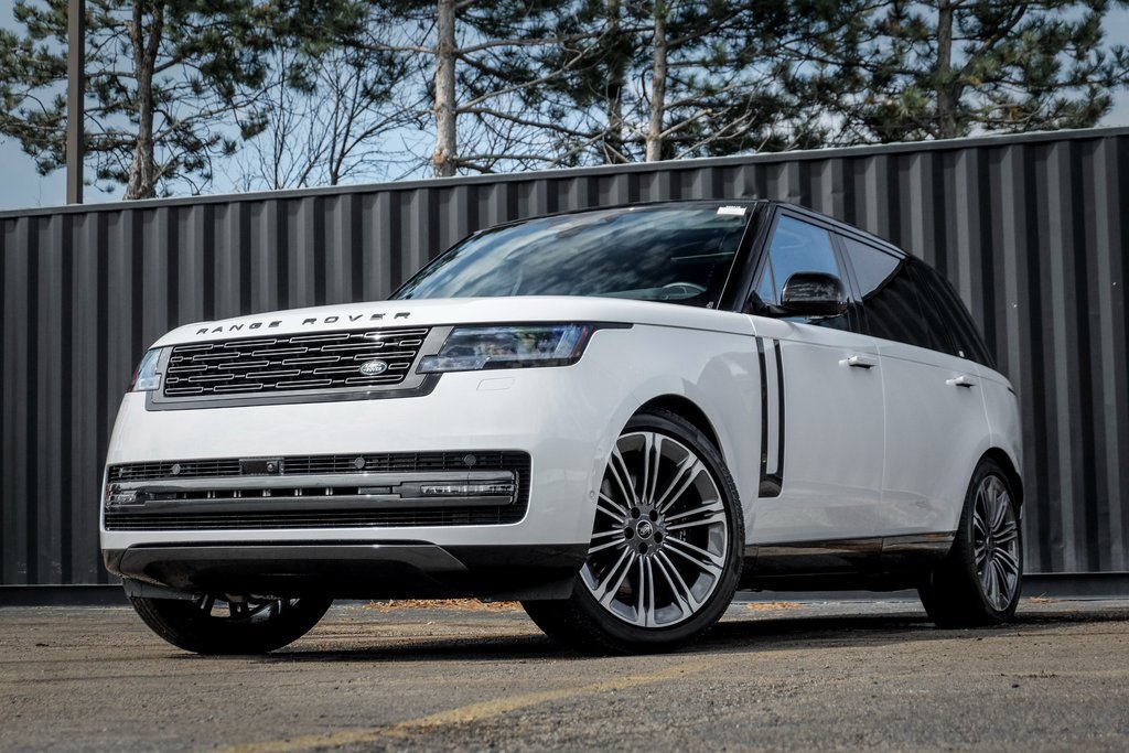 New 2025 Land Rover Range Rover Long Wheelbase SE