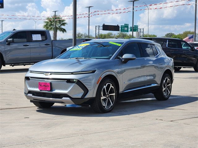 New 2025 Chevrolet Equinox EV LT video 2