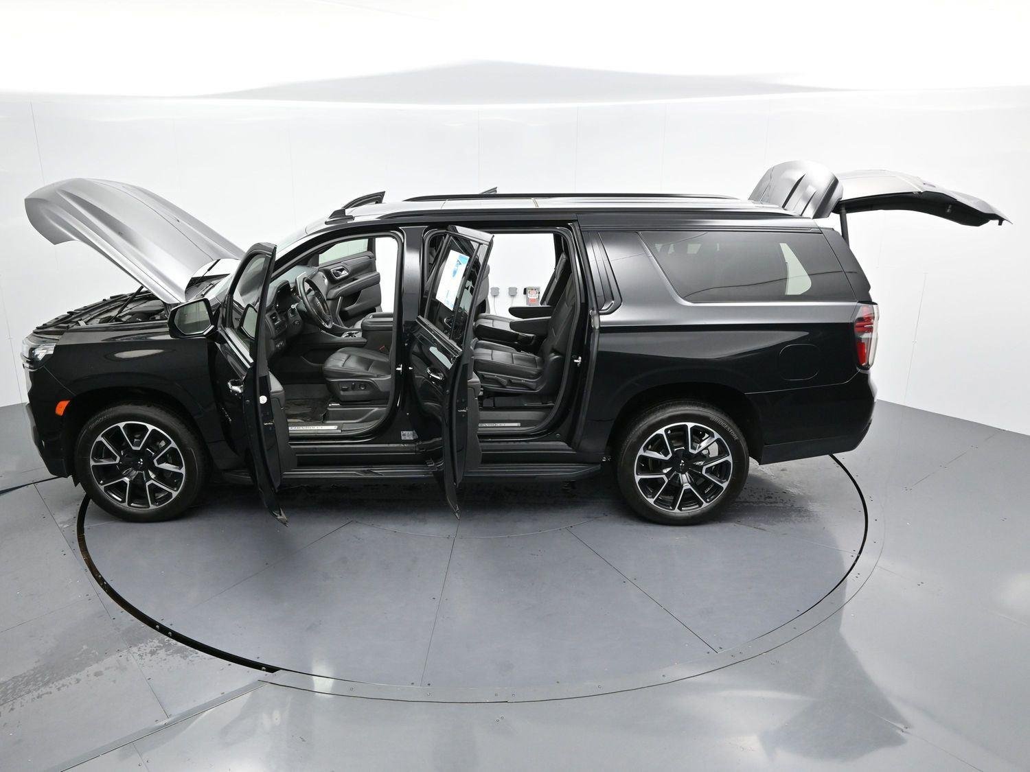 Used 2024 Chevrolet Suburban RST w/ Luxury Package AWD/4WD image 48