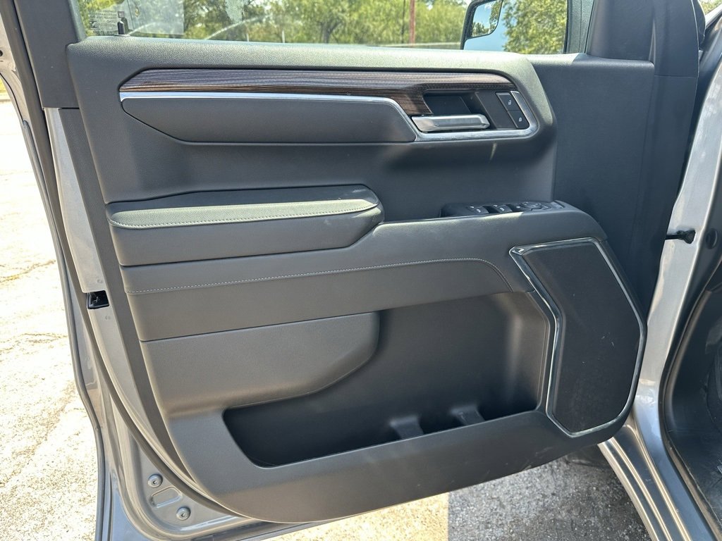 Used 2023 Chevrolet Silverado 1500 LT image 19