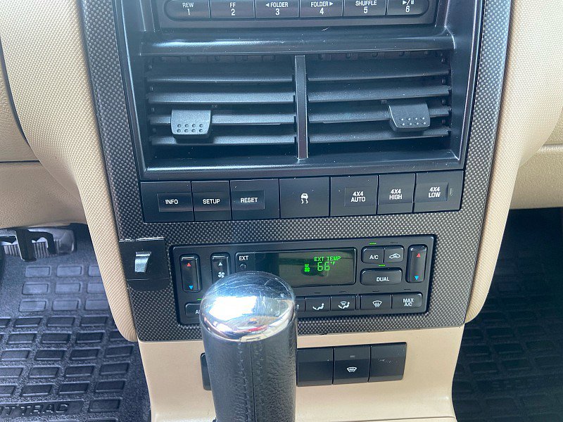 Used 2007 Ford Explorer Sport Trac Limited image 15