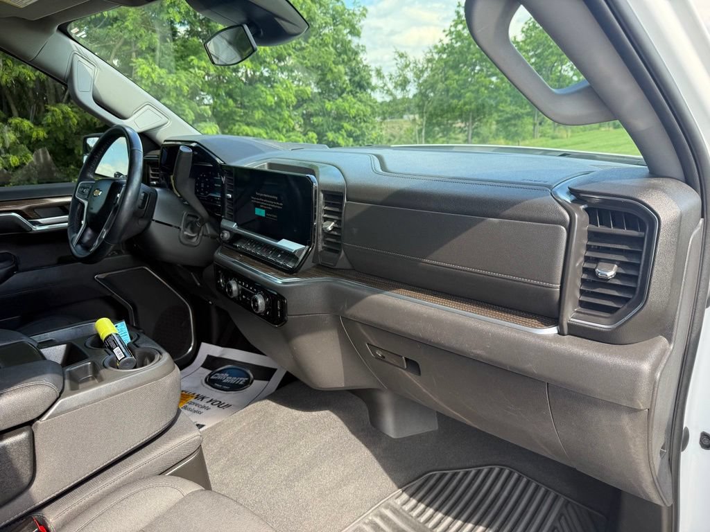 Used 2023 Chevrolet Silverado 1500 LT AWD/4WD image 22