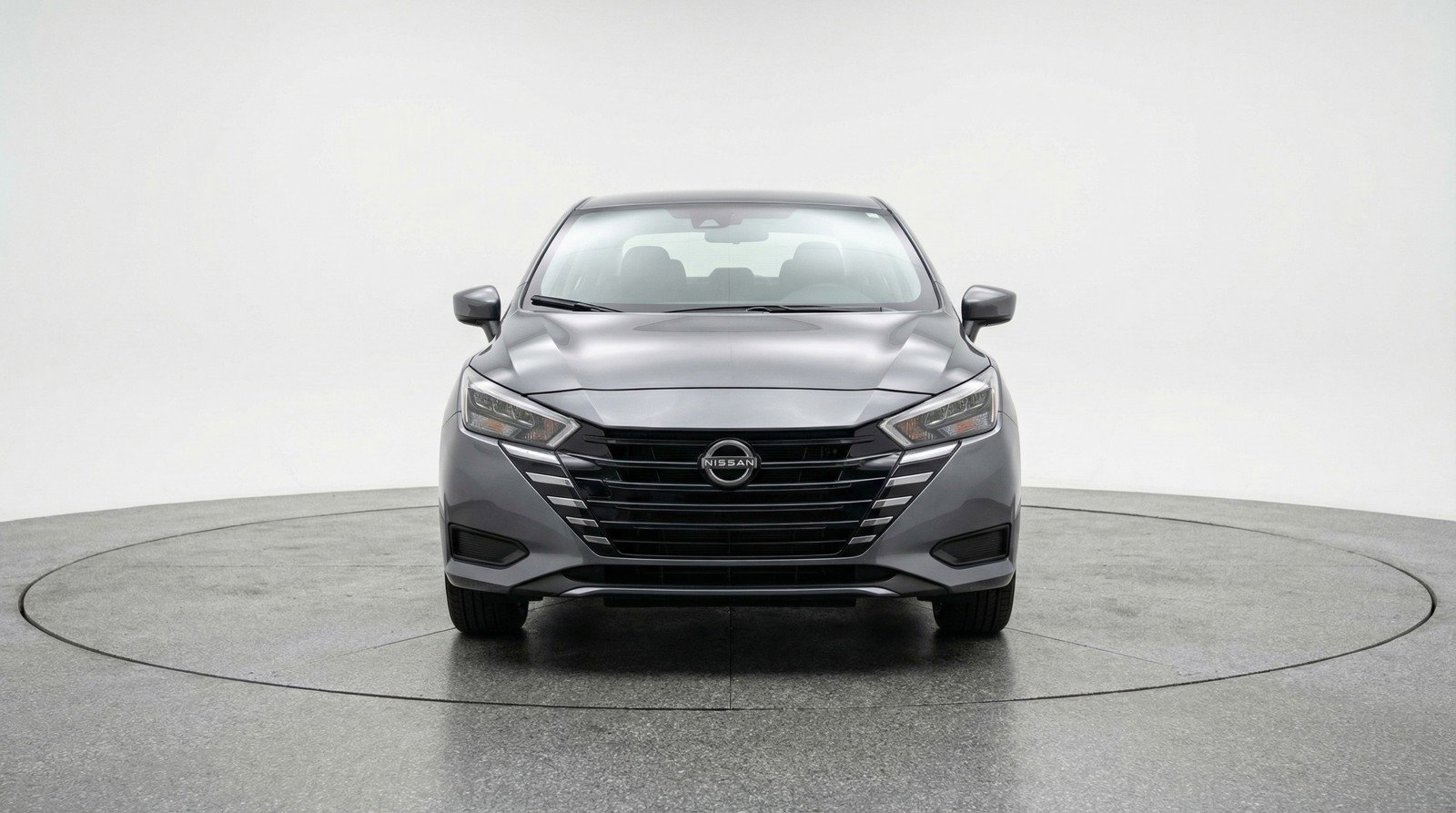 Used 2025 Nissan Versa SV image 2