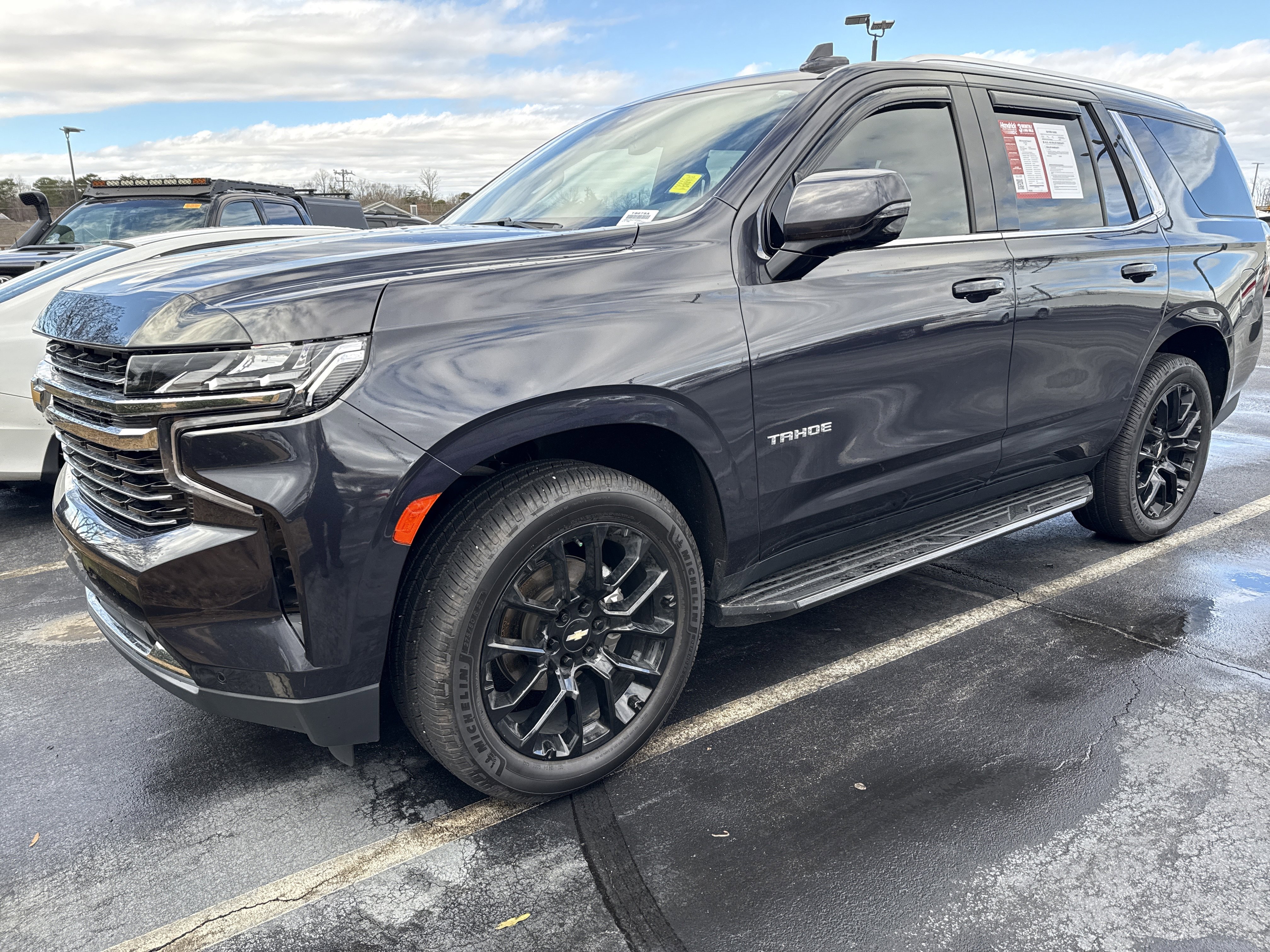 Used 2022 Chevrolet Tahoe LT w/ LT Signature Plus Package image 5