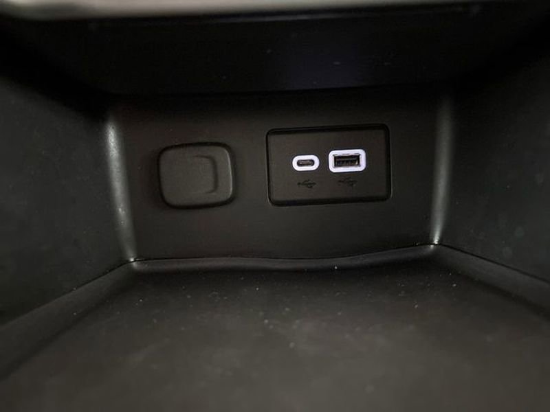 Used 2022 GMC Acadia SLE image 56