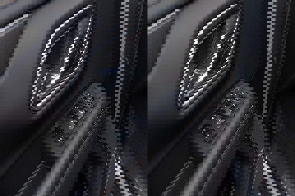 Used 2024 GMC Yukon AT4 w/ AT4 Premium Package image 15