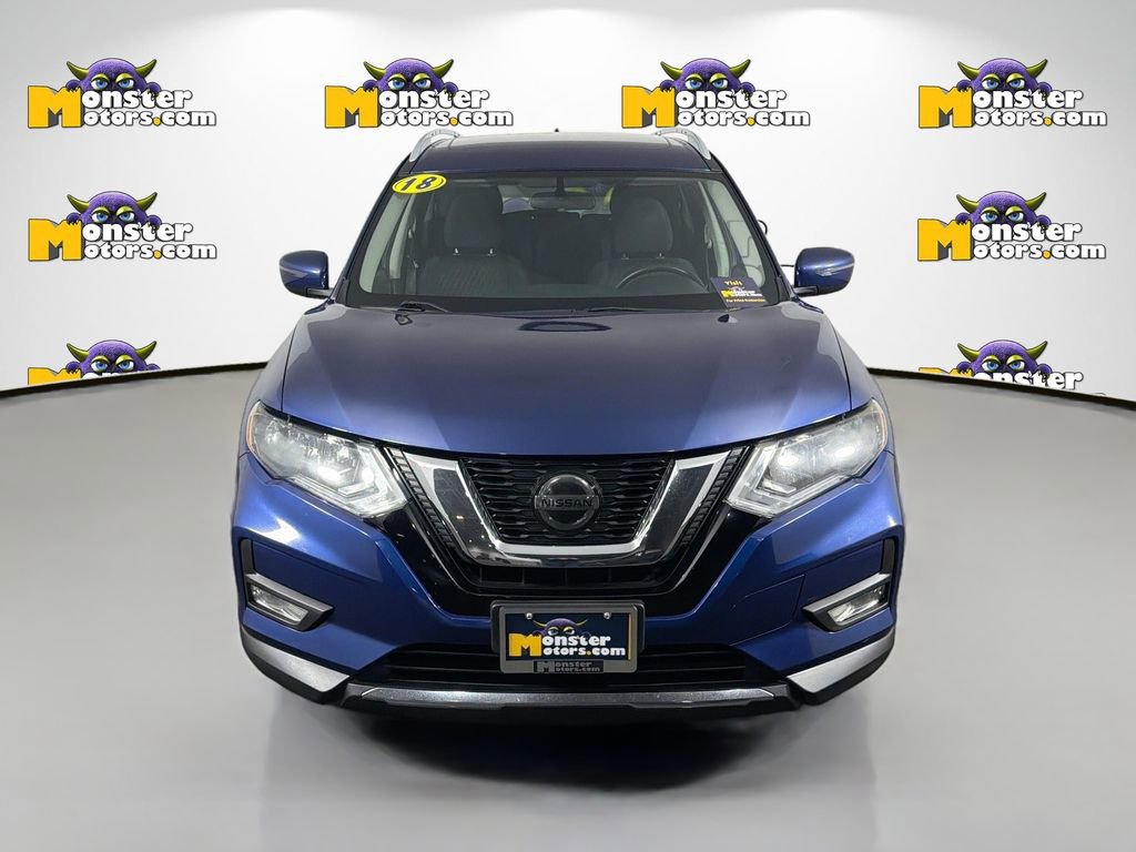 Used 2018 Nissan Rogue SV AWD/4WD image 2
