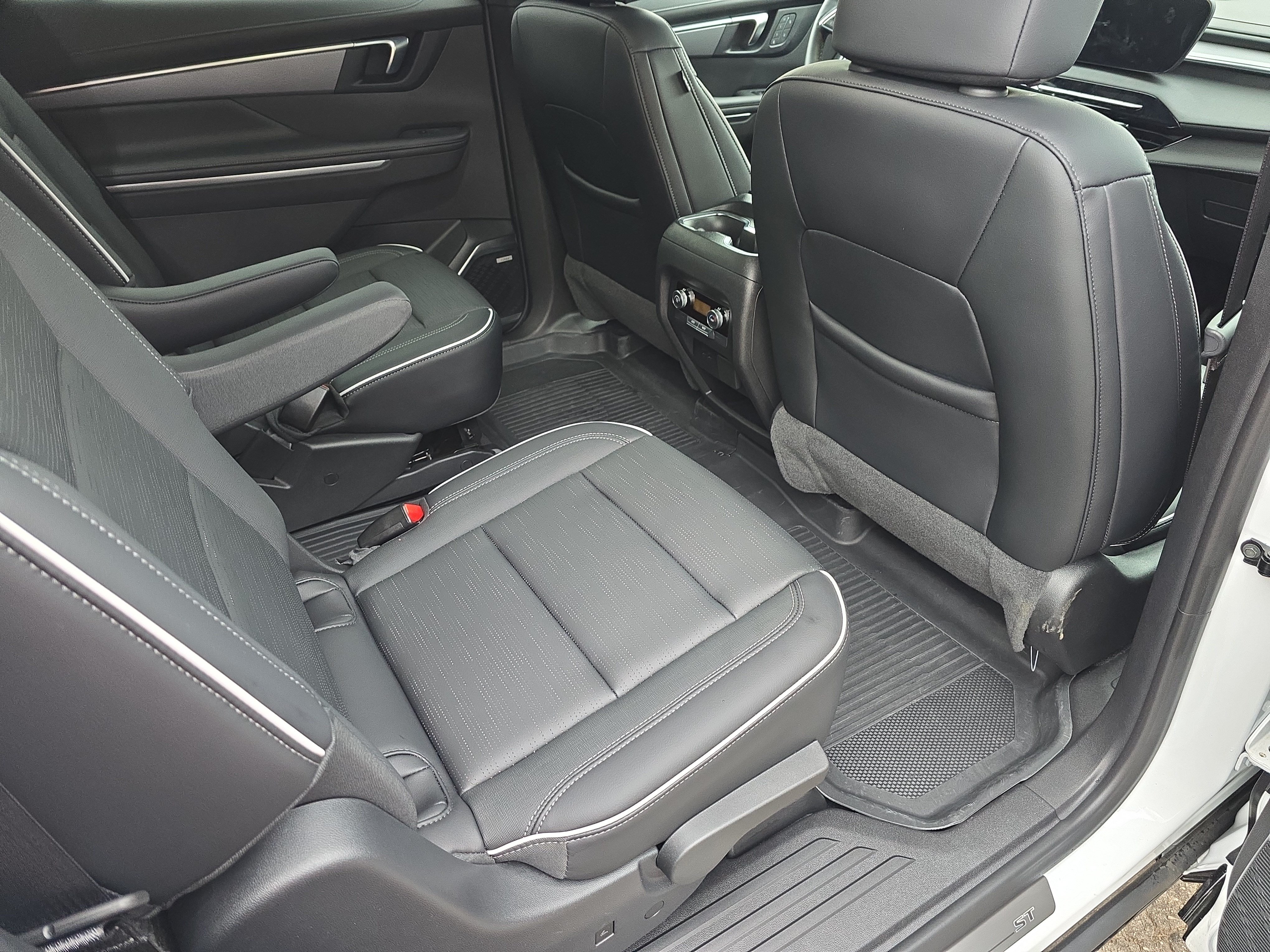 Used 2025 Buick Enclave Sport Touring w/ Super Cruise Package FWD image 11