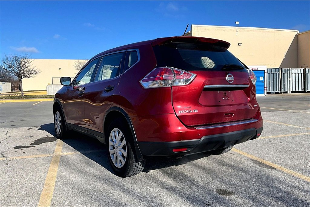 Used 2016 Nissan Rogue S image 4
