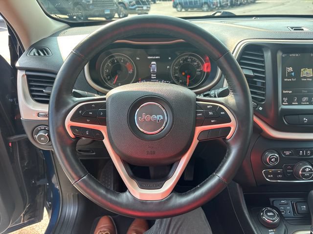 Used 2018 Jeep Cherokee Limited w/ Trailer Tow Group AWD/4WD image 16
