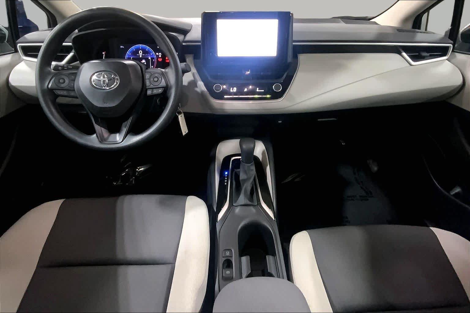Used 2026 Toyota Corolla LE FWD image 16