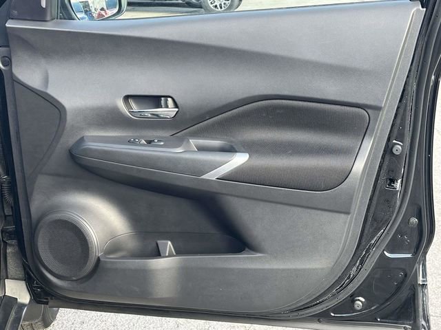 Used 2023 Nissan Kicks SV image 24