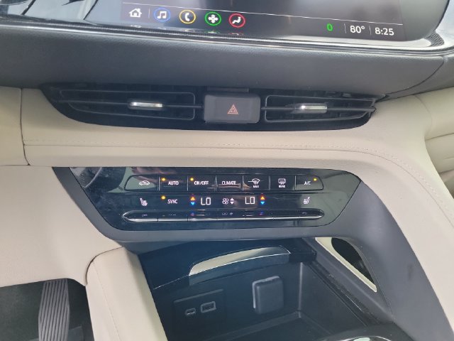 Used 2023 Buick Envision Avenir AWD/4WD image 30