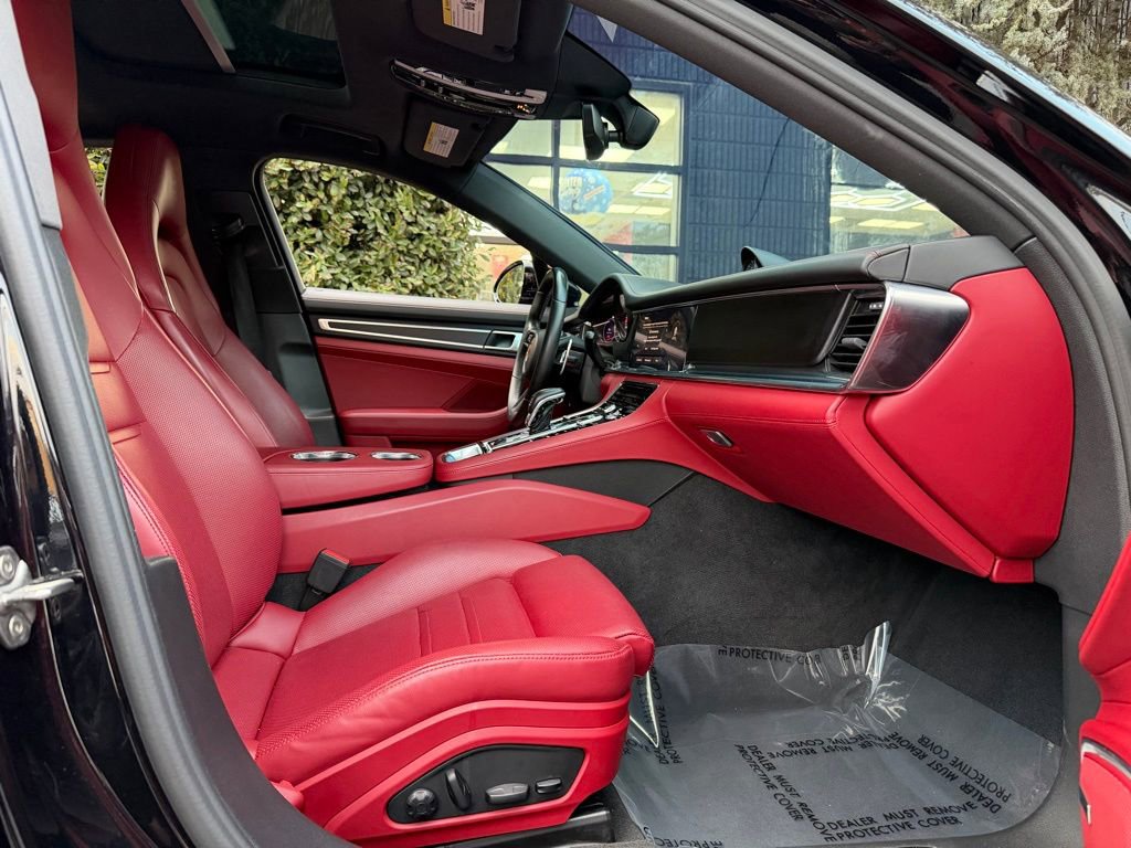 Used 2023 Porsche Panamera Platinum Edition image 34