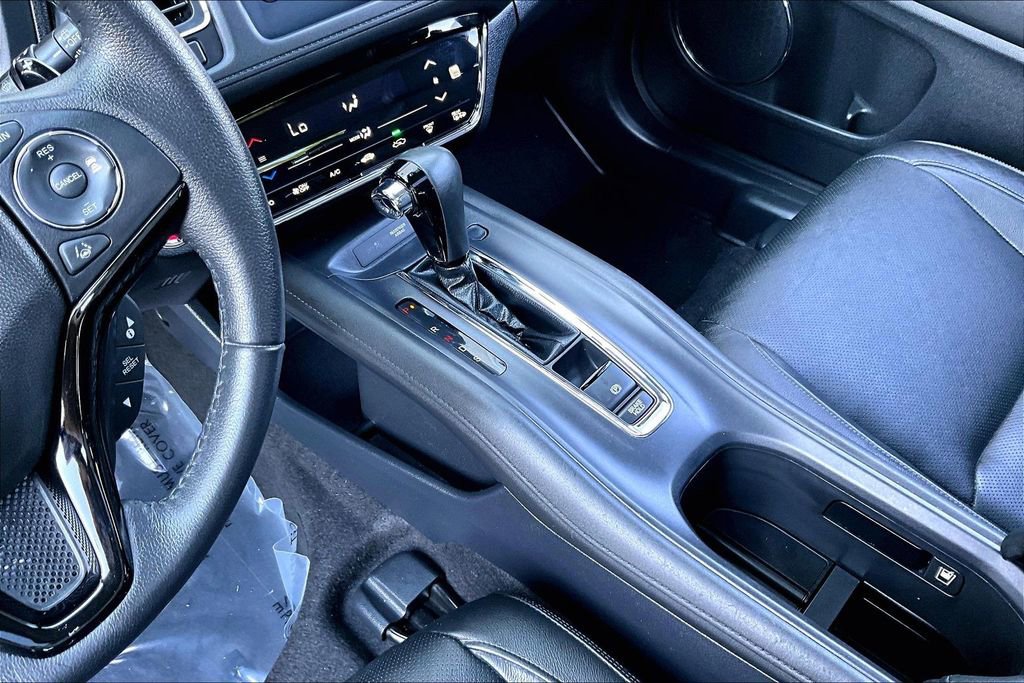 Used 2020 Honda HR-V Touring image 17