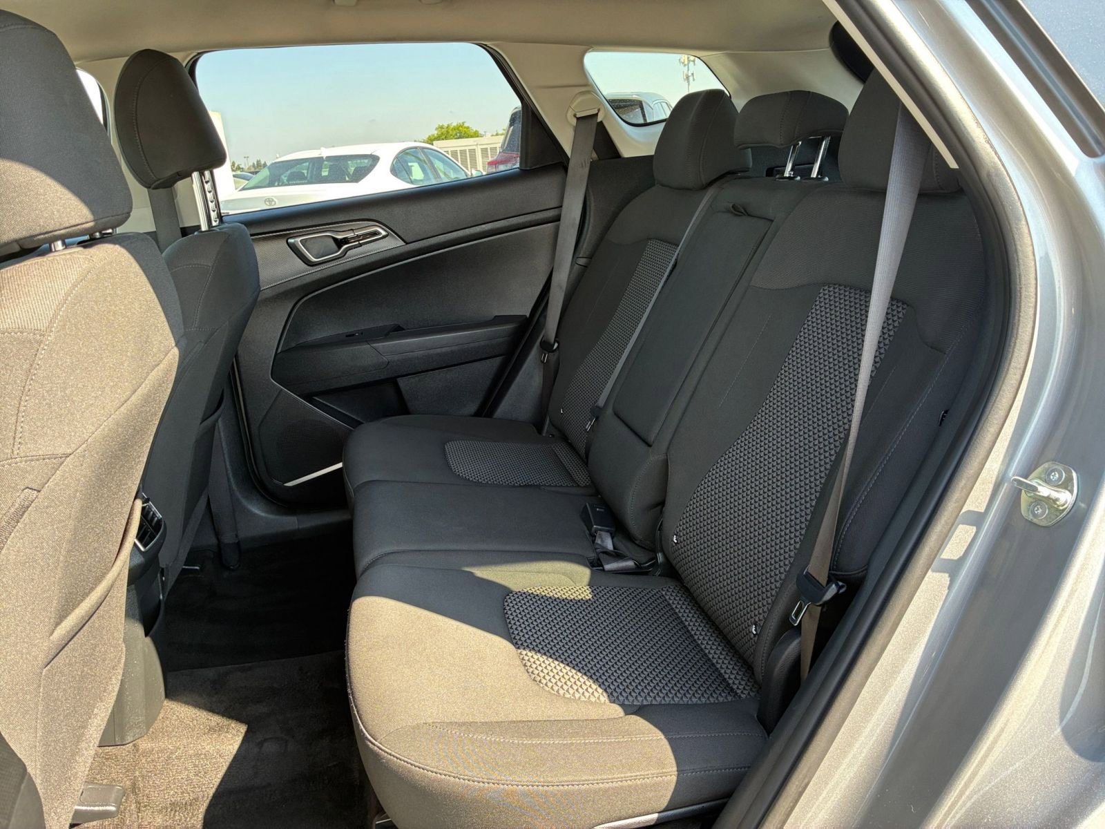 Used 2025 Kia Sportage LX FWD image 24