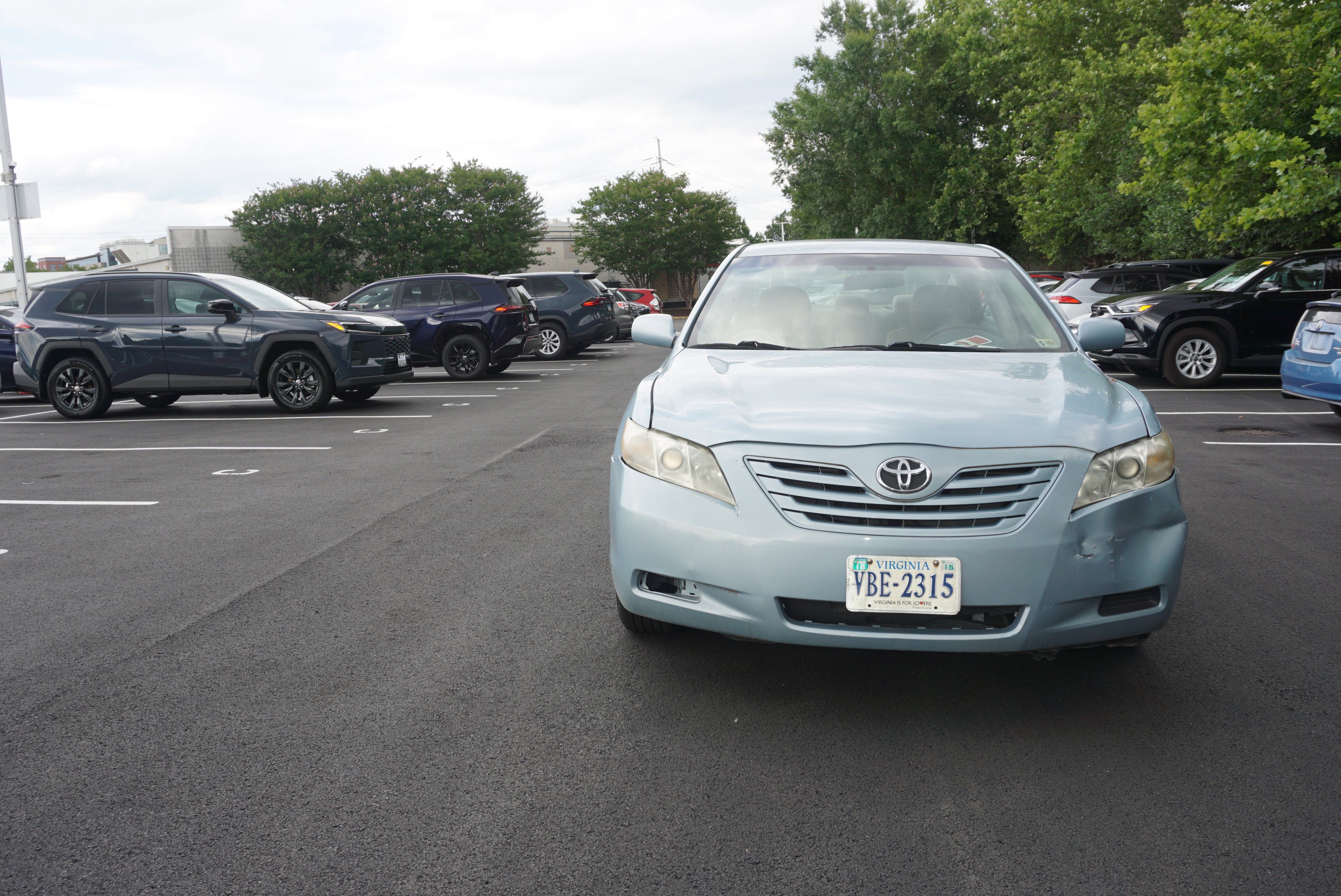 Used 2008 Toyota Camry LE FWD image 2