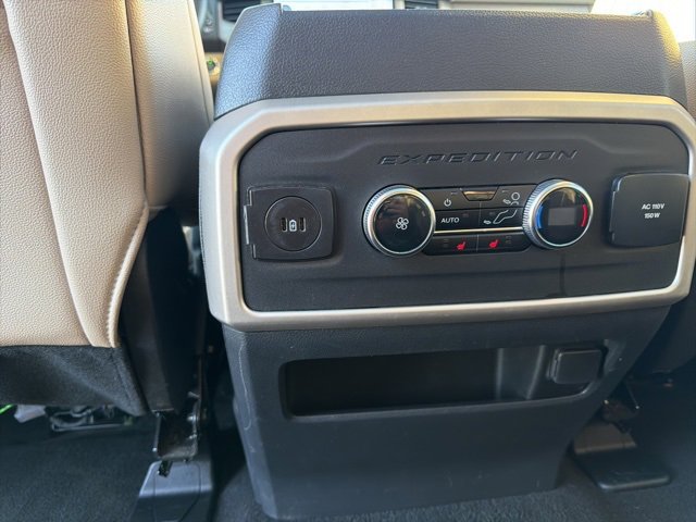 Used 2024 Ford Expedition Max Limited image 30