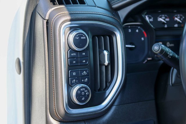 Used 2022 GMC Sierra 2500 AT4 w/ AT4 Preferred Package image 13