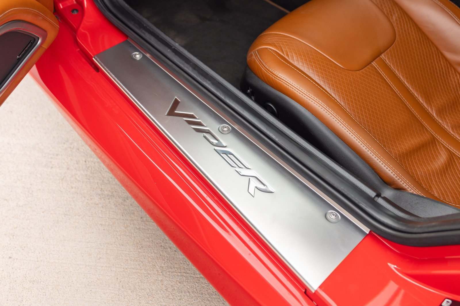 Used 2013 SRT Viper GTS w/ GTS Laguna Interior Pkg RWD image 36