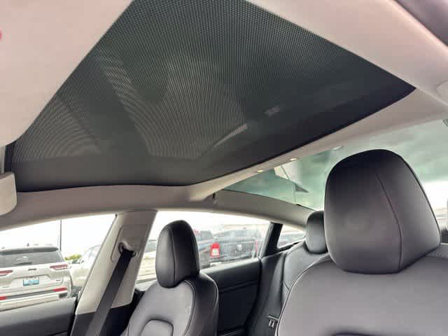 Used 2022 Tesla Model 3 Long Range AWD/4WD image 5