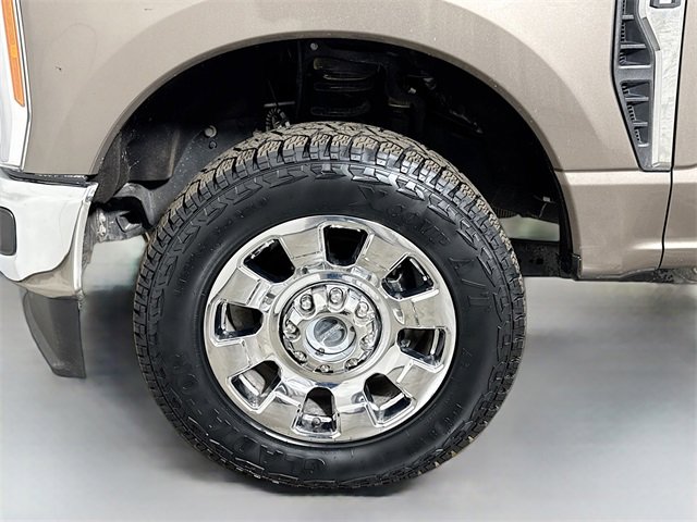 Used 2023 Ford F250 Lariat w/ Chrome Package image 29