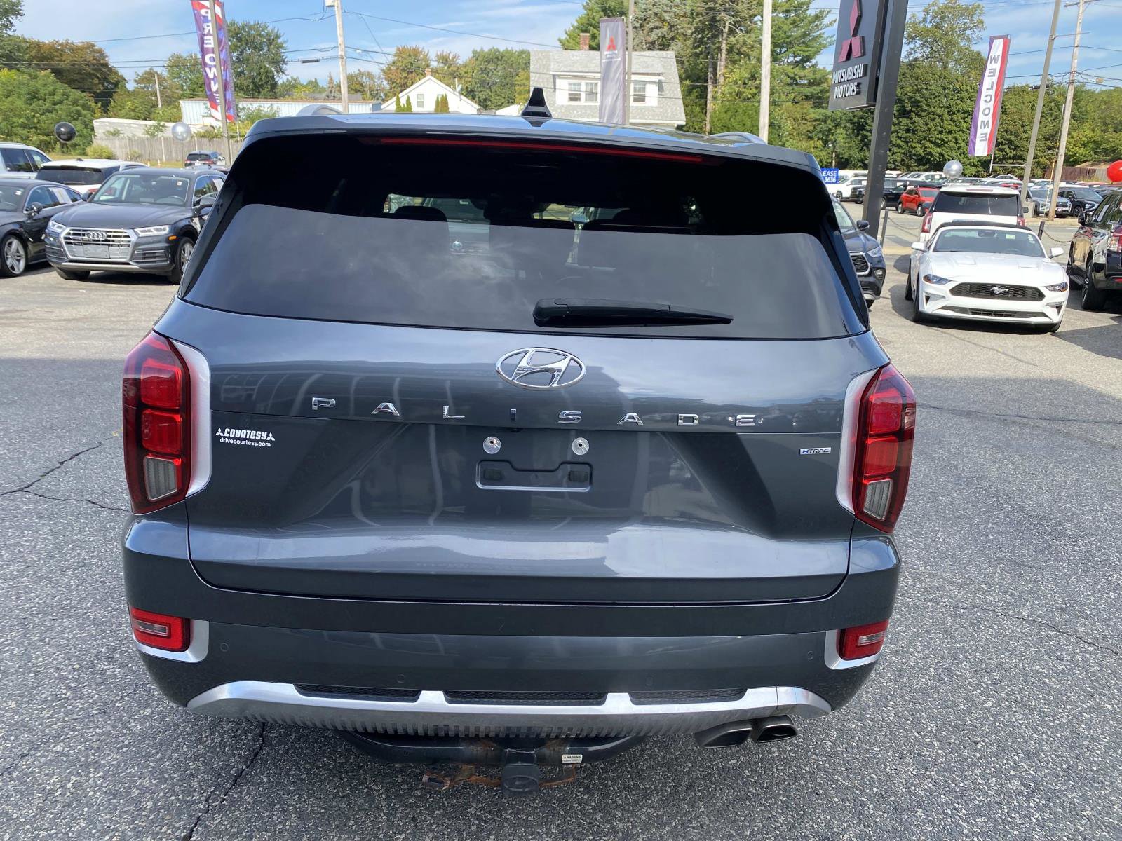 Used 2021 Hyundai Palisade Calligraphy image 4