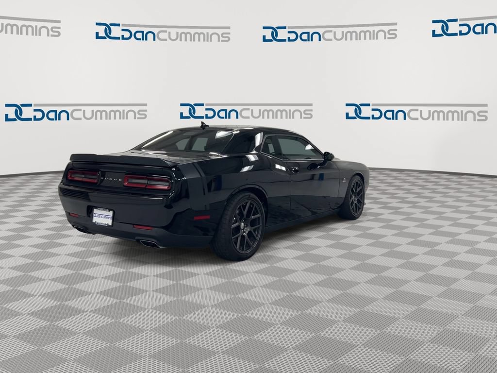 Used 2016 Dodge Challenger R/T Scat Pack RWD image 8