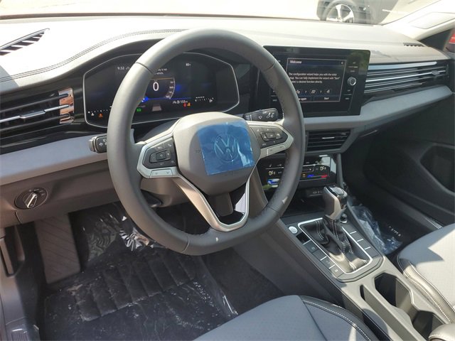 New 2025 Volkswagen Jetta SE image 17