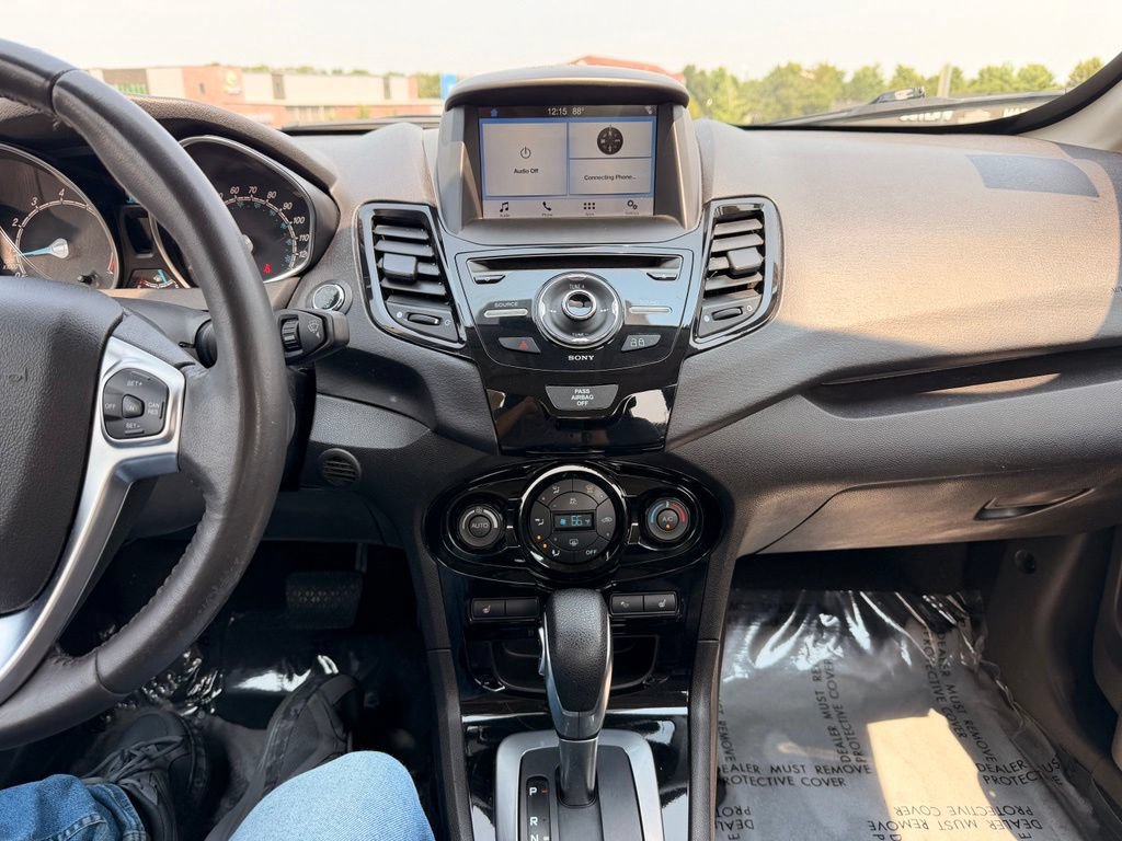 Used 2017 Ford Fiesta Titanium FWD image 22