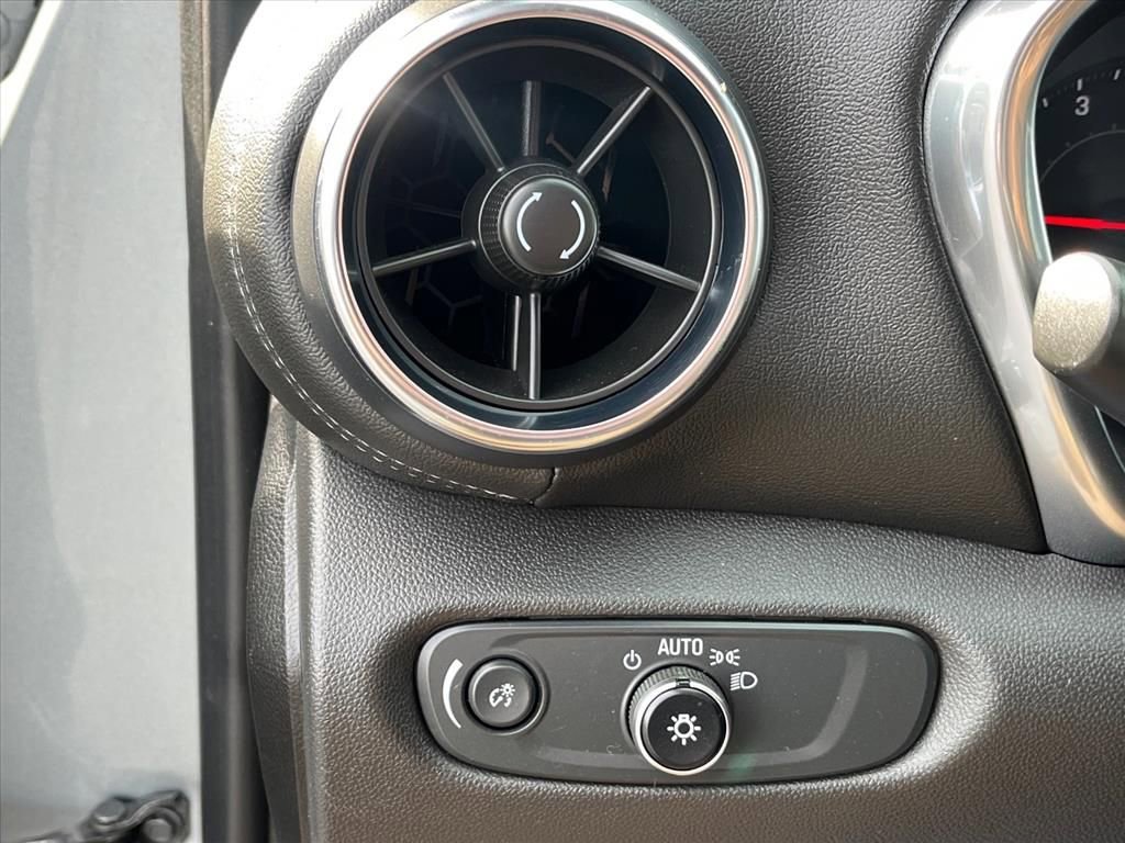 Used 2023 Chevrolet Blazer LT image 23