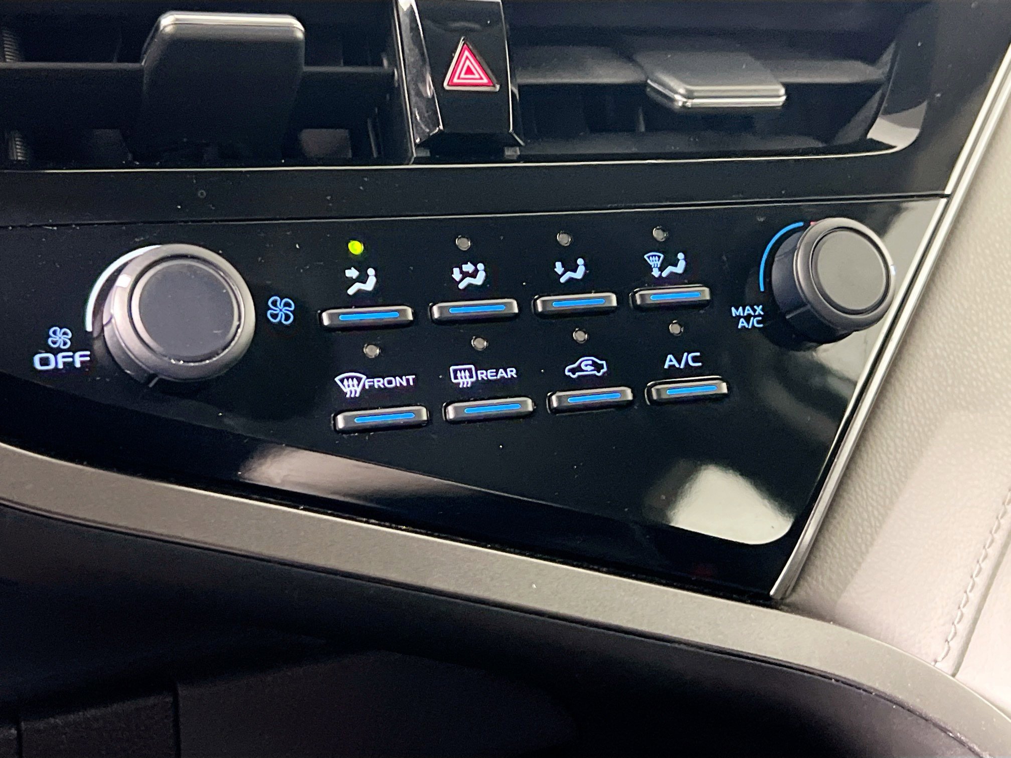 Used 2021 Toyota Camry LE image 26