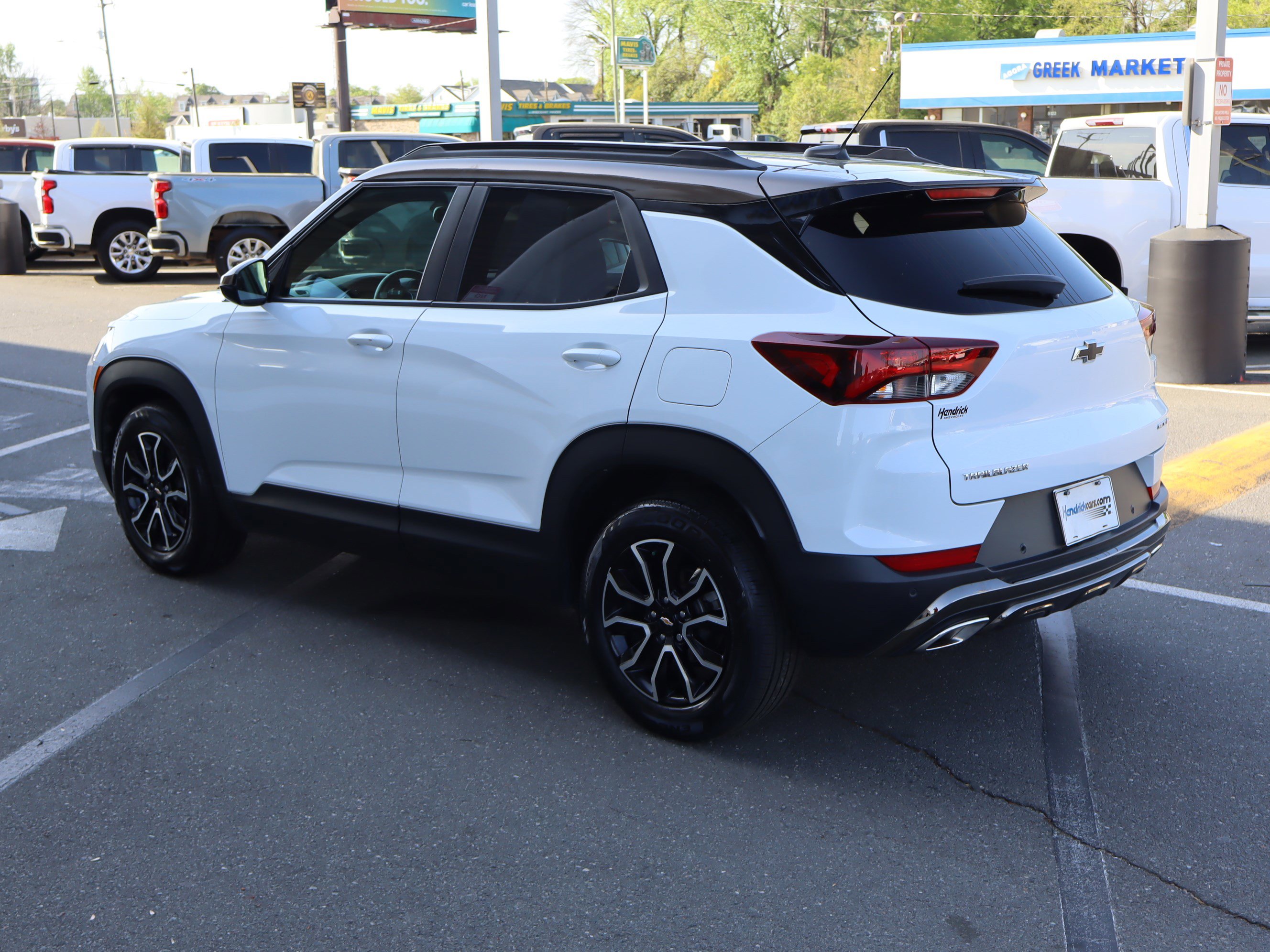 Used 2021 Chevrolet TrailBlazer ACTIV w/ Technology Package FWD image 8