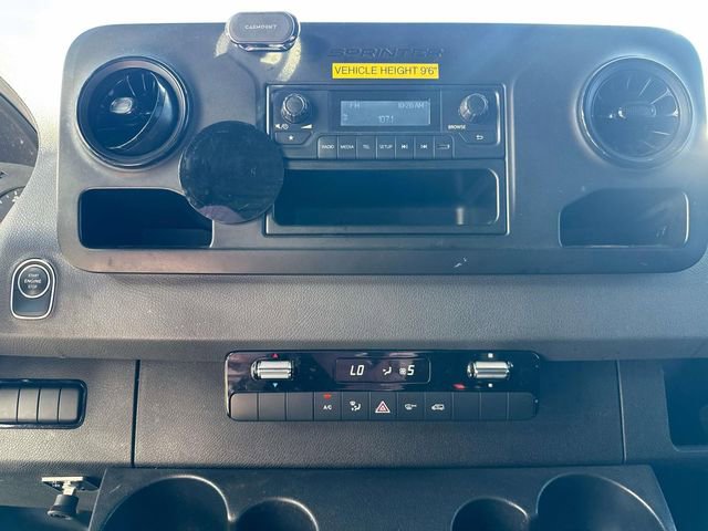 Used 2020 Freightliner Sprinter 2500 image 23