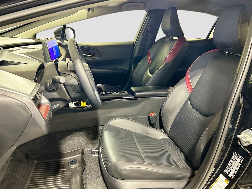 Used 2025 Toyota Prius Plug-In Hybrid image 18