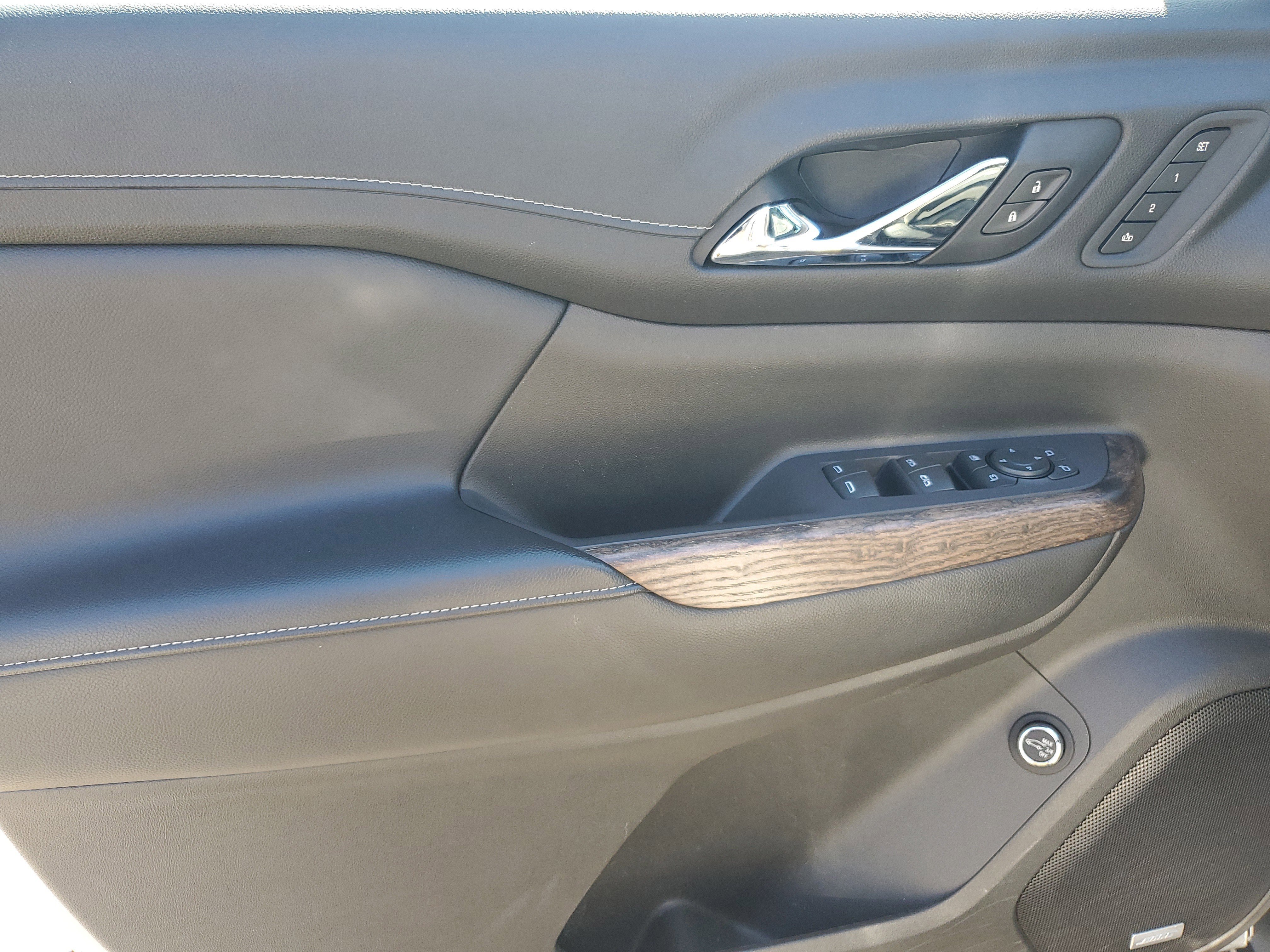 Used 2020 GMC Acadia Denali w/ Technology Package image 17