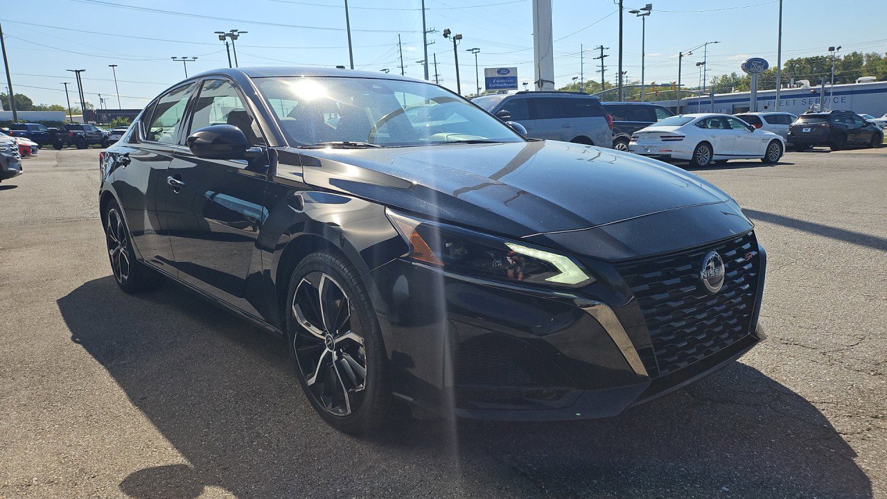Used 2024 Nissan Altima 2.5 SR image 7