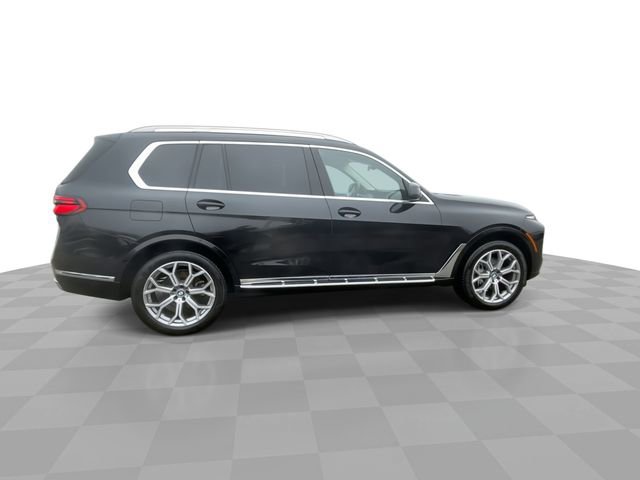 Used 2025 BMW X7 xDrive40i image 3