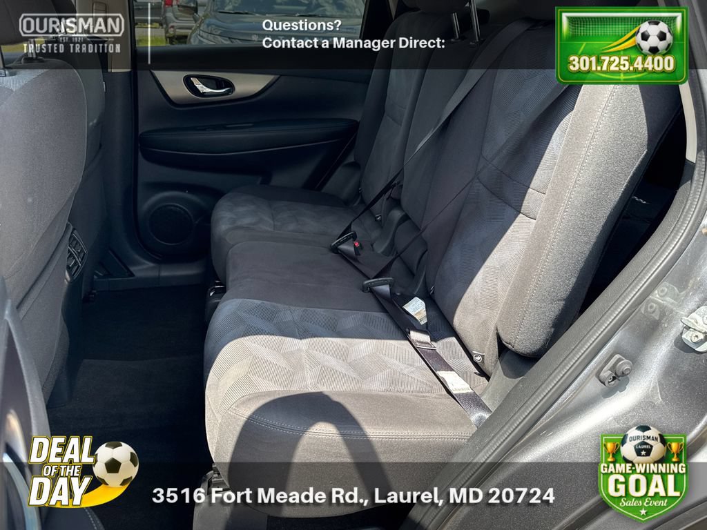 Used 2016 Nissan Rogue S w/ Appearance Package AWD/4WD image 18