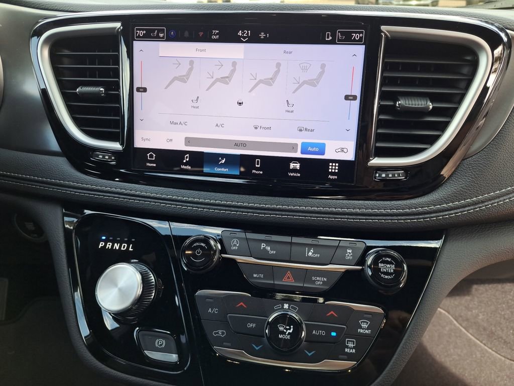 New 2026 Chrysler Pacifica Select FWD image 4