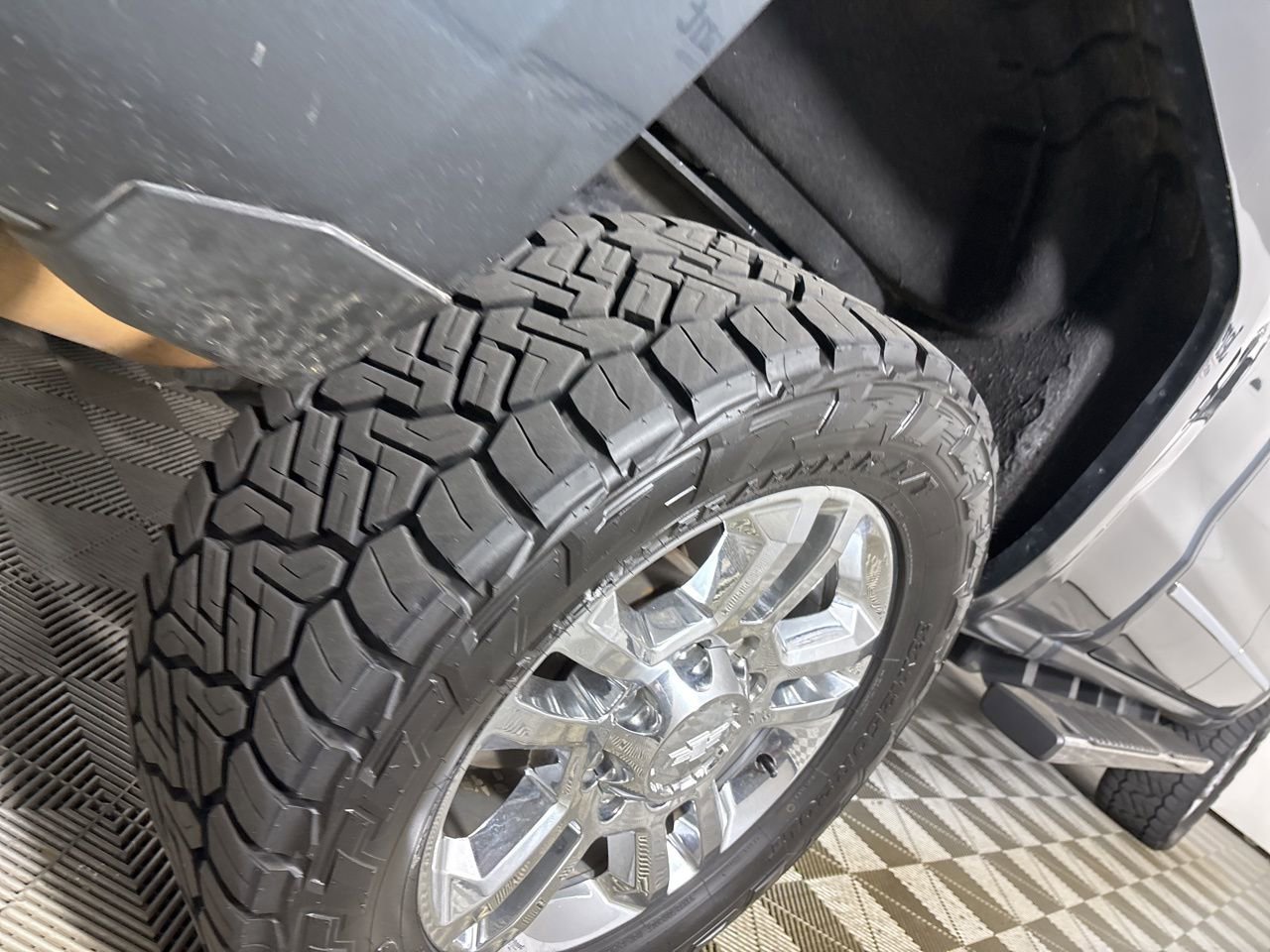 Used 2019 Chevrolet Silverado 2500 High Country w/ Duramax Plus Package AWD/4WD image 32