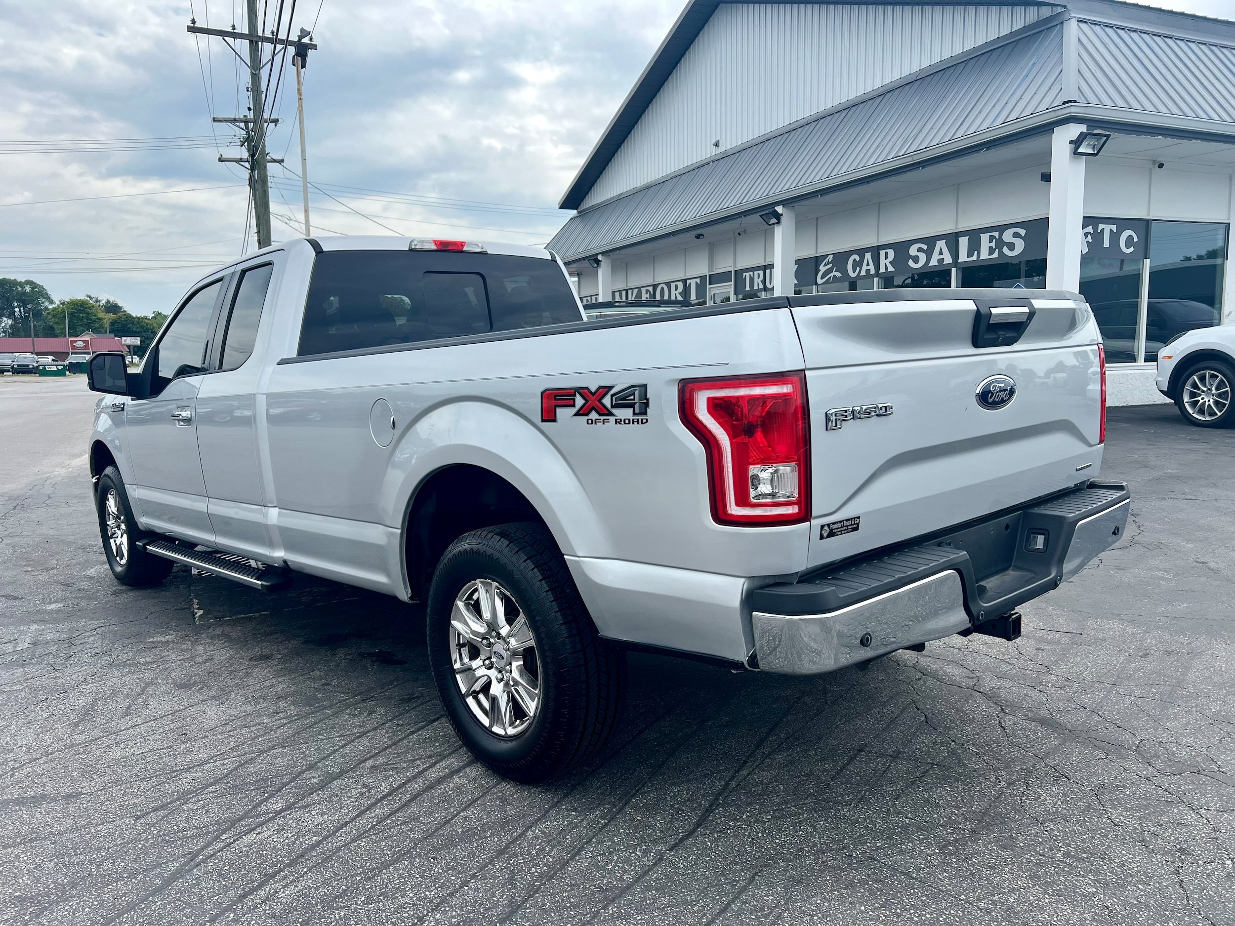 Used 2016 Ford F150 XLT w/ Equipment Group 302A Luxury AWD/4WD image 7