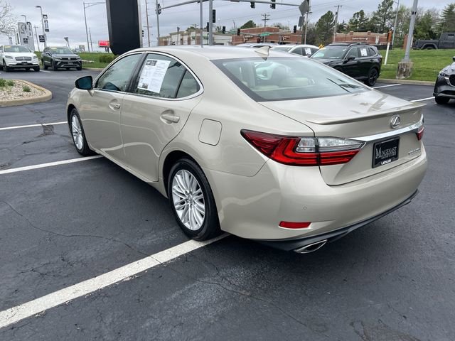 Used 2017 Lexus ES 350 w/ Luxury Package image 5