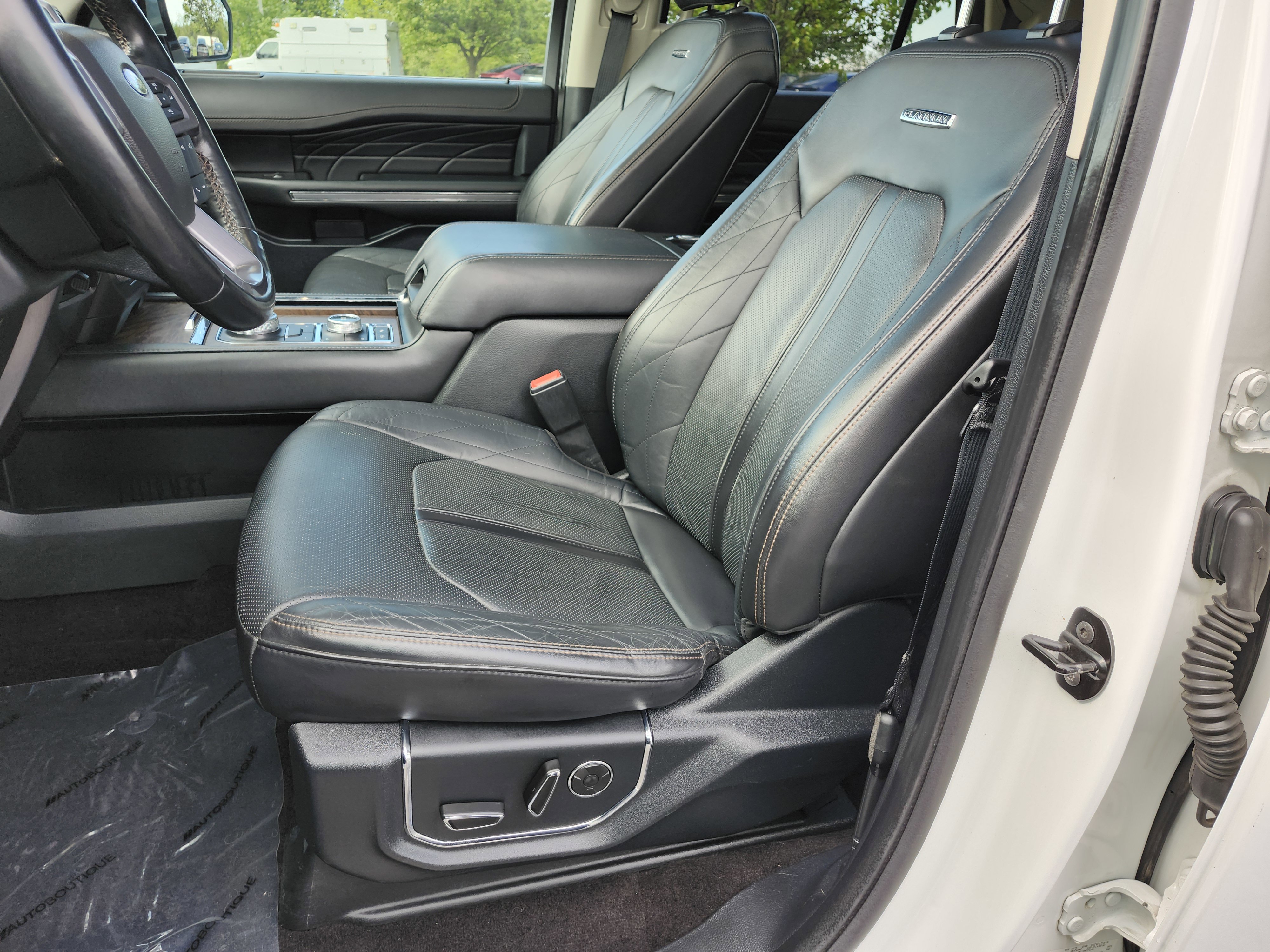 Used 2020 Ford Expedition Max Platinum AWD/4WD image 29