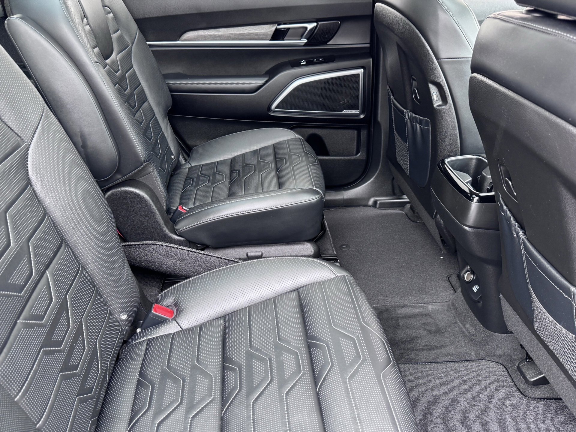 Used 2022 Kia Telluride SX image 11